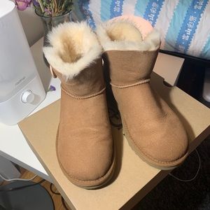 UGG mini Bailey button genuine shearling Boots